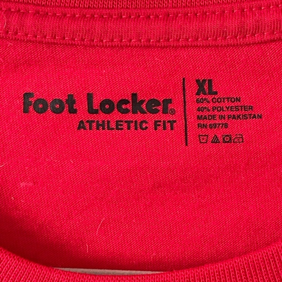 Foot Locker Red Short Sleeve Crew Neck Tee Athletic fit XL - Picture 5 of 5